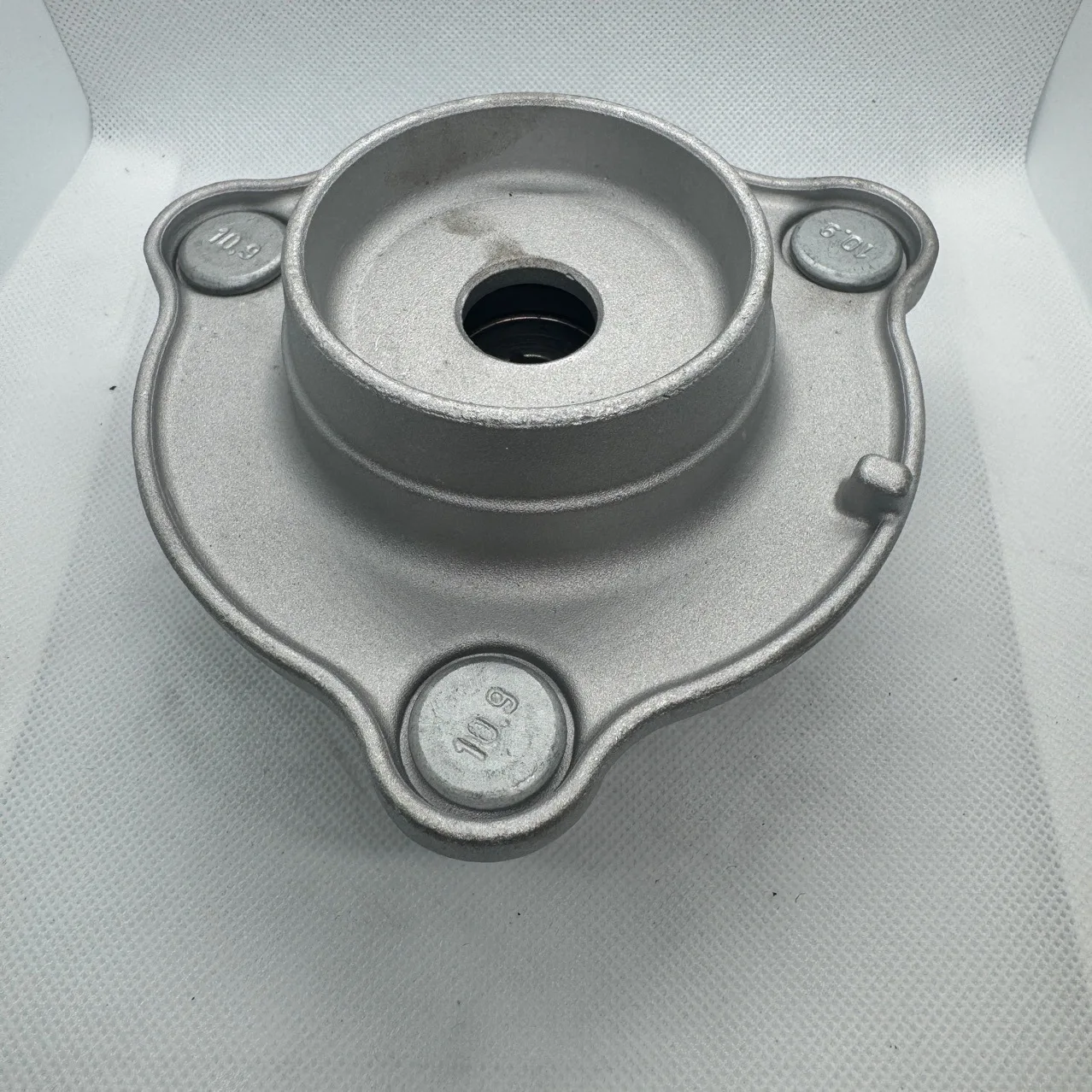 

A2063234200 Верхний резиновый опорный подшипник амортизатора A2323230000