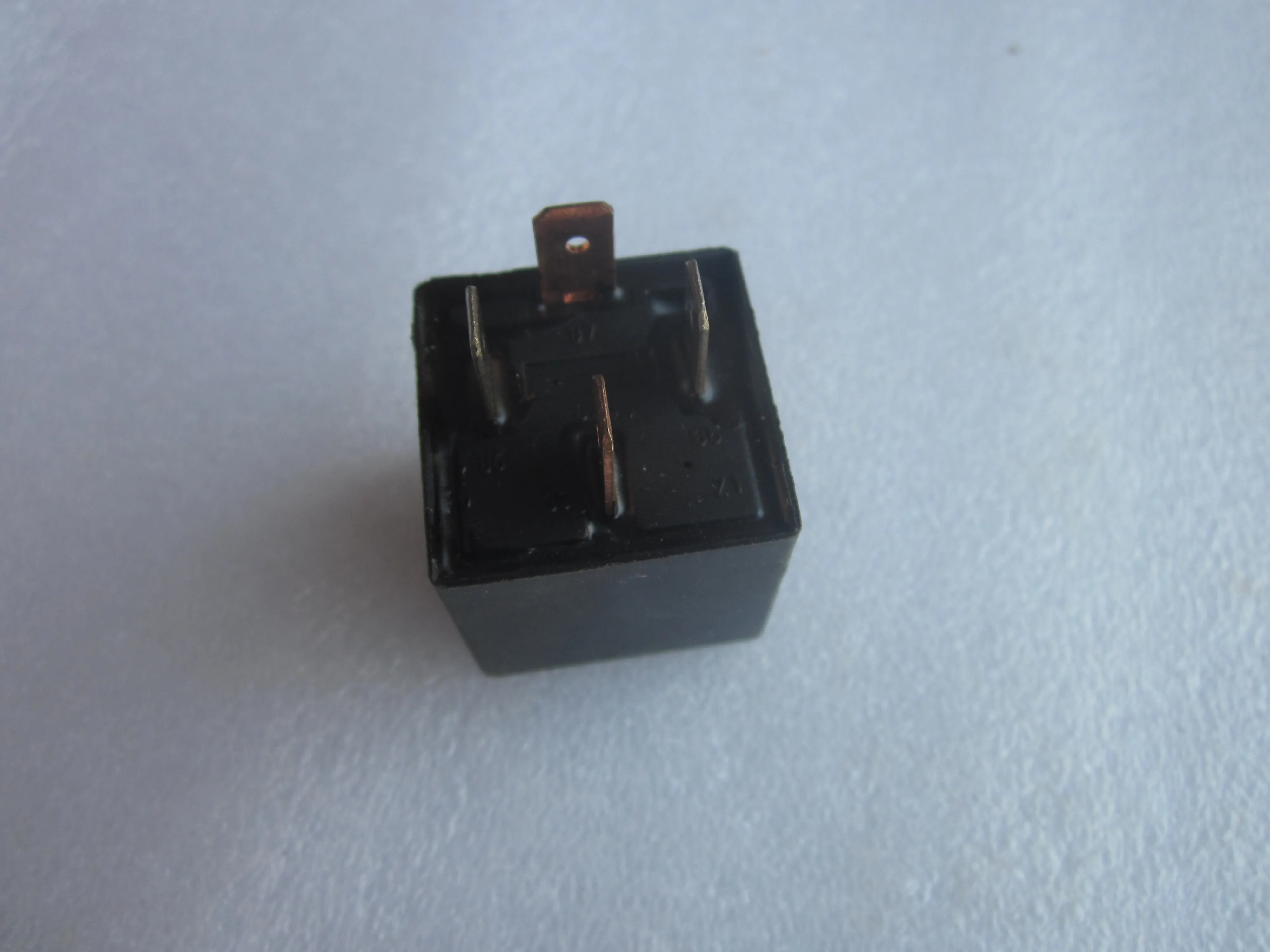 FT300.48.512 + FT300.48.513 / FT65.48.054 / FT65.48.055 , relay / flash for Foton Lovol tractor