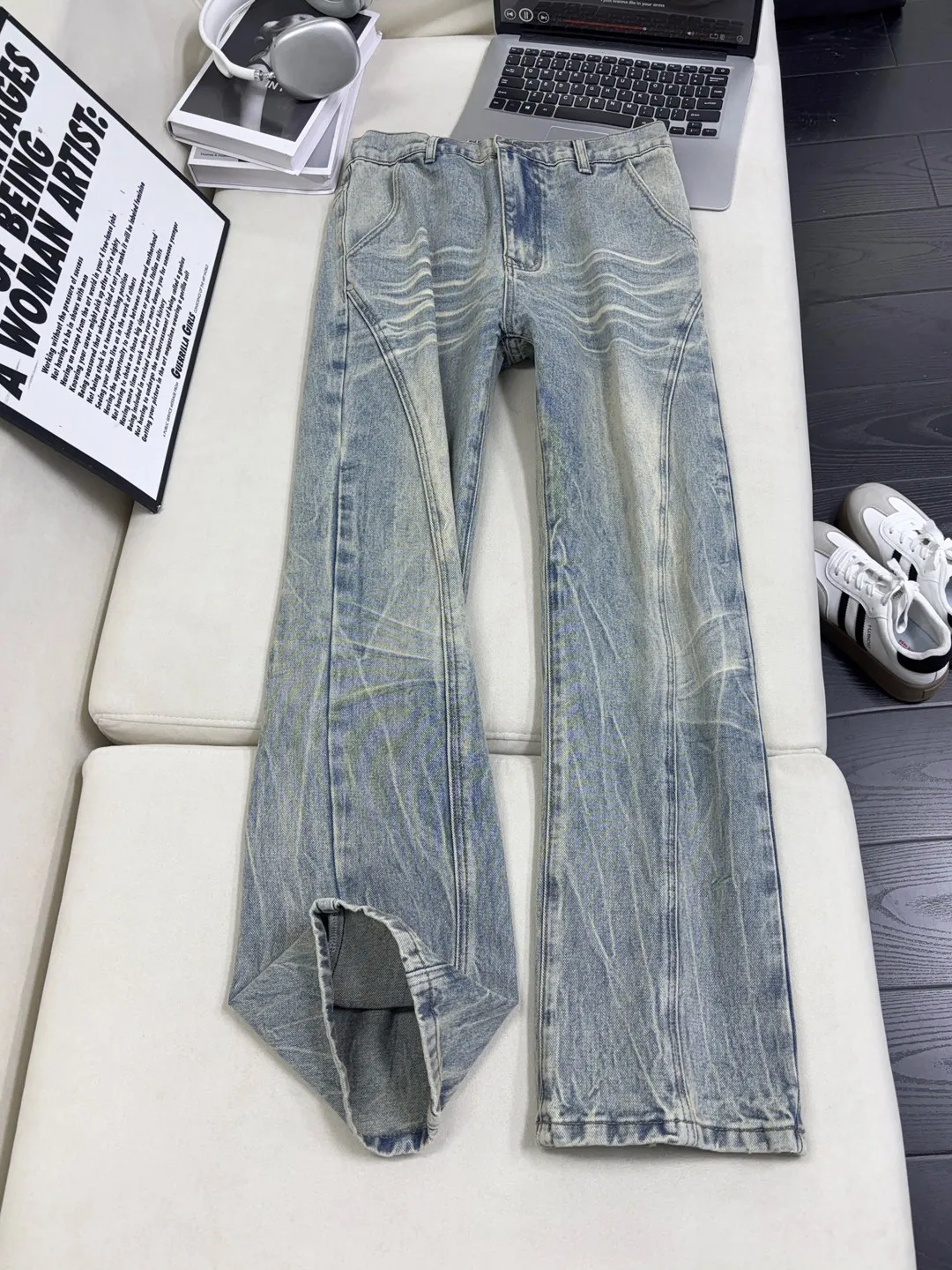 

Blue Washed Lightning Pattern Men's Jeans High Street American Style Micro Flared Pants Clean Fit Slant Cut Trendy Denim Jeans