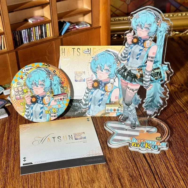

Hatsune Mikuo Acrylic Stand Figure Virtual Idol Anime Peripherals Fashion Delicate Double Flash Badge Desktop Ornament Suit