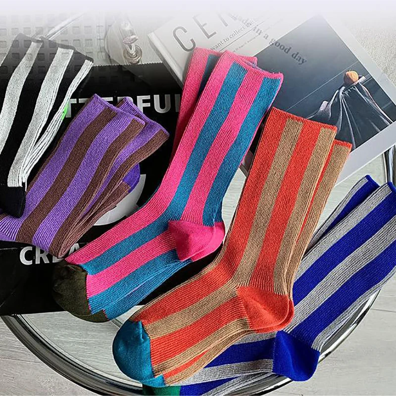 

Trendy Contrasting Color Vertical Stripe Mid-calf Socks Design Double-needle Double-way Cotton Socks For Men And Women