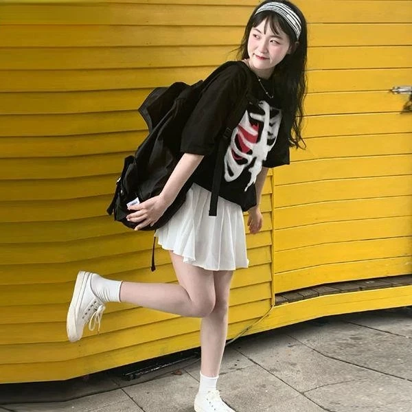 الجرافيك فاسق المرأة تي شيرت الكورية الجمجمة طباعة Y2K الأسود المتضخم التي شيرت بلايز Harajuku الجرونج خمر الملابس الجمالية