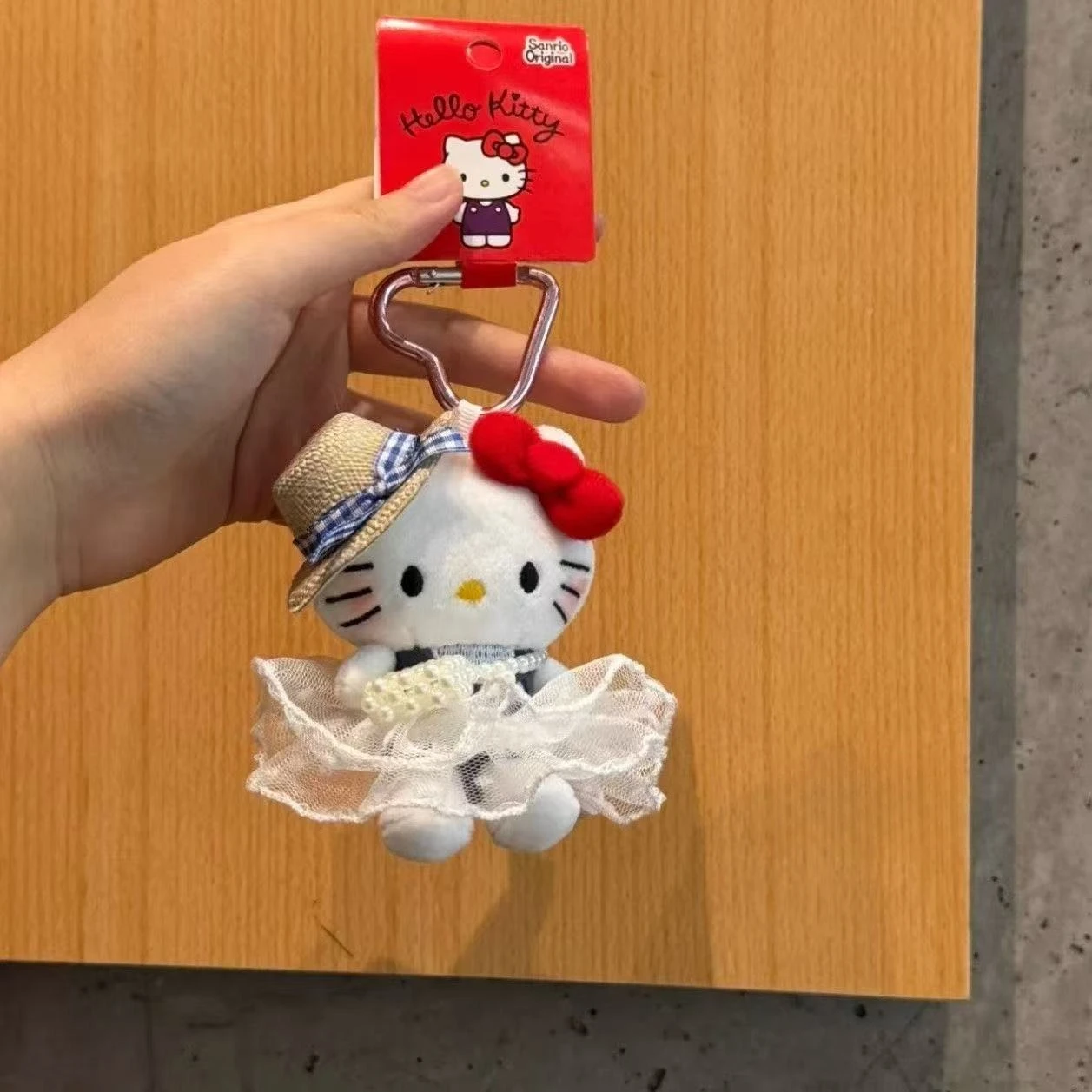 

Fashion Straw Hat Travel Plush Doll Pendant New Girl Heart Shaped Gauze Skirt Plush Bag Decoration Keychain