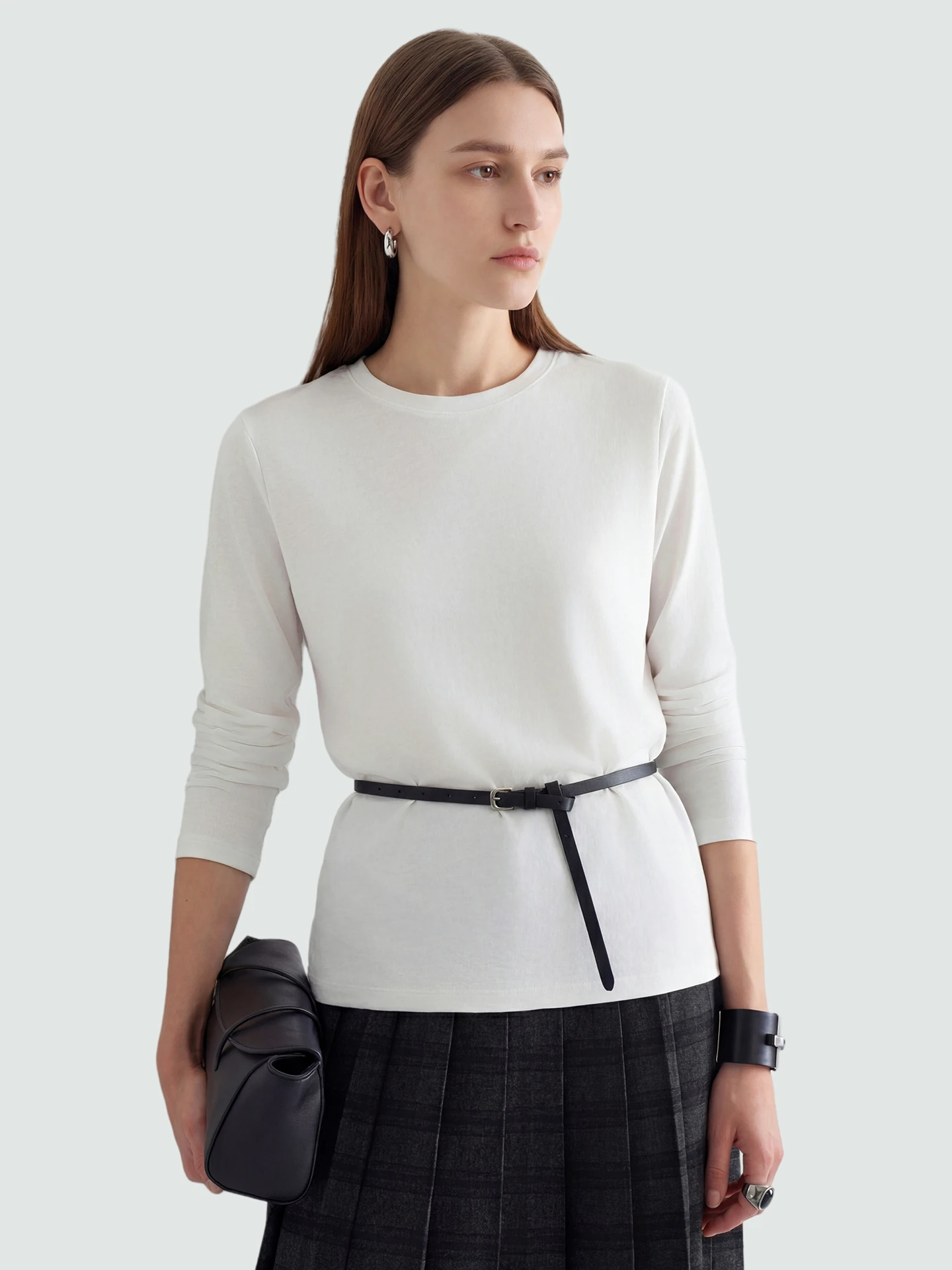 

Женская свободная дышащая футболка из льна Lenzing SueM с длинным рукавом, белая, немнущаяся, весна 2026, стандартная модель