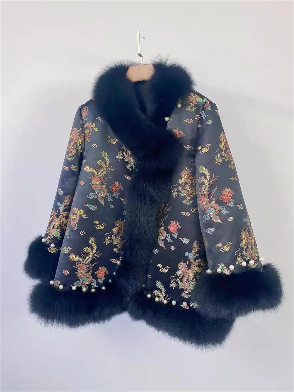 

2024 new Chinese wind down cotton shawl short nail-beaded fox hair cloak woolly coat women's cotton-padded coat winter