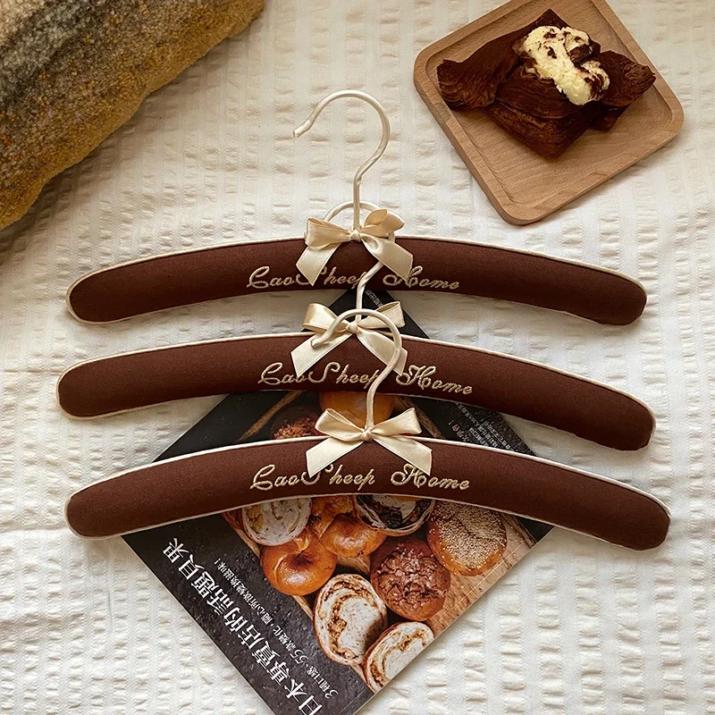 

INS Style Sponge Hanger French Embroidery Vintage Fabric Adult Non-Marking Clothes Hanging