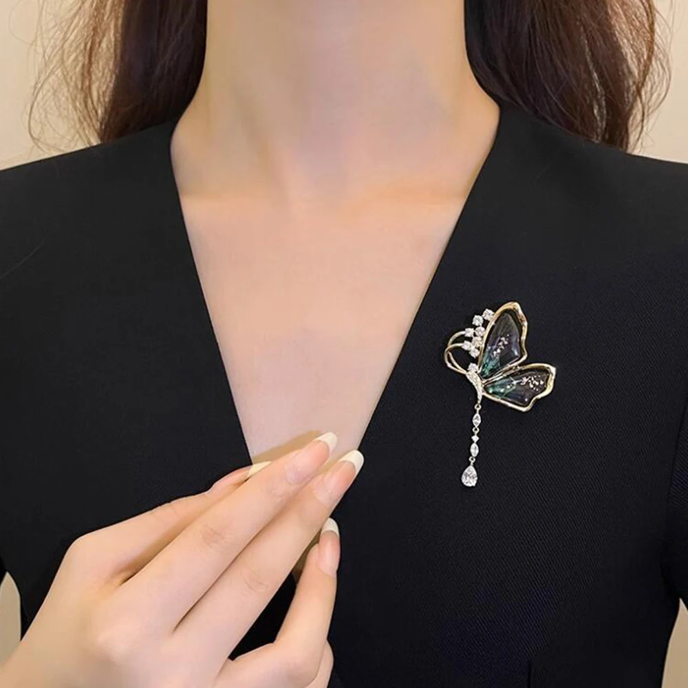 Luxury Butterfly Brooch for Women Fashion High Quality Butterfly Tassel Pins Shiny and Charming Jewellery Accessories New Design