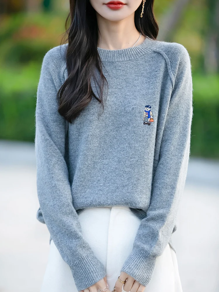 

Little Bear Embroidery Sweater Plugin Design Wool Pullover Solid Color Basic Women's Top Spring Dress Women's Wear