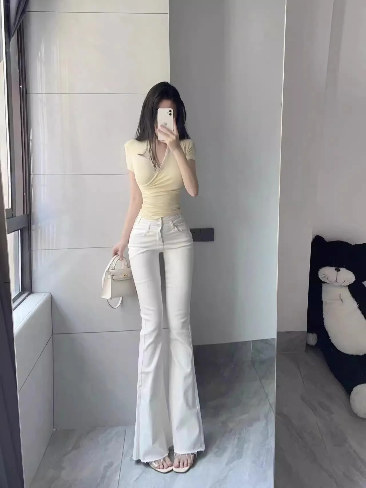 

Белые женские джинсы с высокой талией свободного кроя, модные, весна-лето 2024, утягивающие, прямые, из хлопкового стрейч-денима