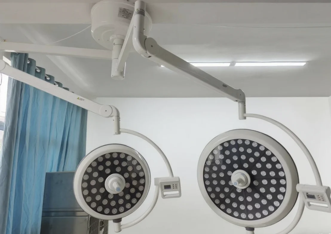 Veterinary Clinic Operation Lighting Led Shadowless Ceiling Mounted Medical Surgical Medical Lamp