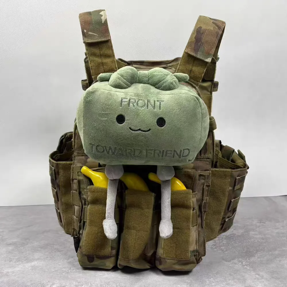 

Новая плюшевая кукла Clay the Claymore Kawaii, зеленая квадратная кукла, подушка, аксессуары, подарочная коллекция, модель для детей, подарки на день рождения