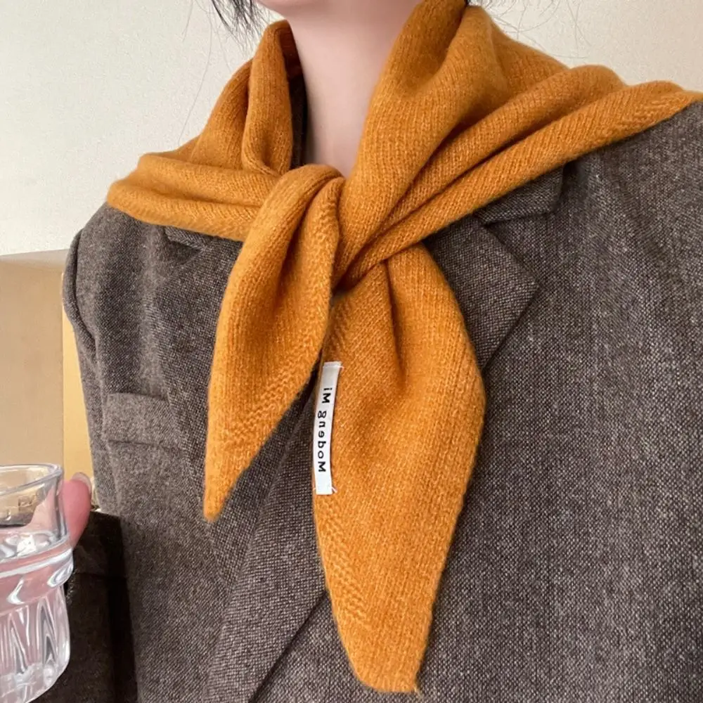 British Style Solid Color Triangular Short Shawl Warm False Collar Wool Blend Scarf Cashmere-like Knitted Scarf Winter