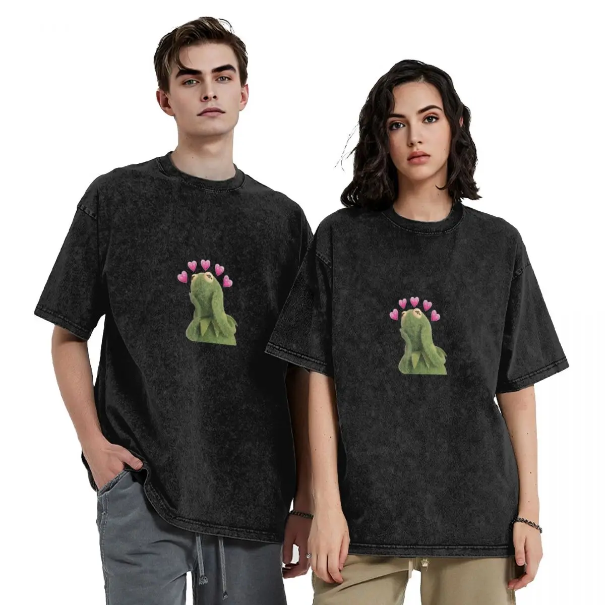 

Kermit in love T-Shirt man clothes man t shirt T-shirts man men t shirt