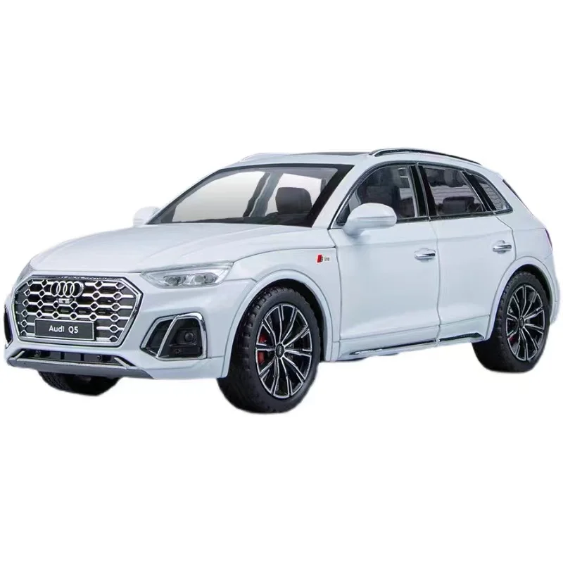 1:24 Audi Q5 Alloy Model Car SUV Off-road Vehicle Diecast Metal Toy Car Collection Boy Toy Car Simulation Pull Back Gift For Kid