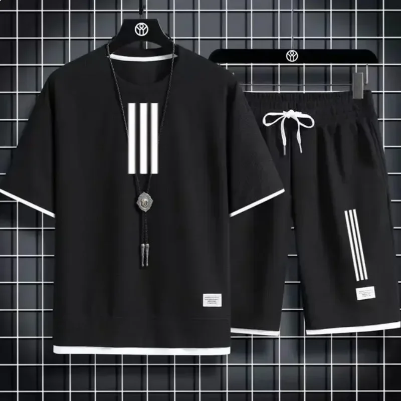 Men's summer sportswear set, short-sleeved printed T-shirt + sweatpants set, student casual summer sportswear 2025 new style