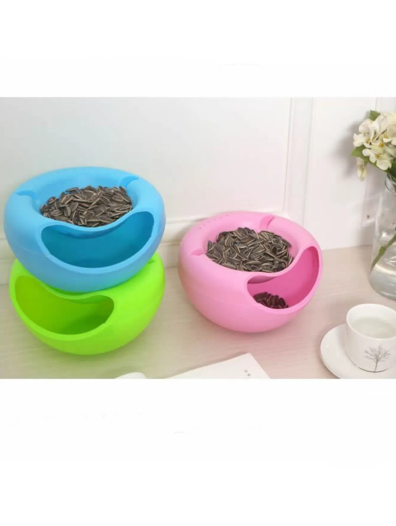 Dual-Layer Snack Bowl with Phone Holder. Detachable Design Stores Nuts, Fruits and Candies, Built with a Practical Waste Bin.