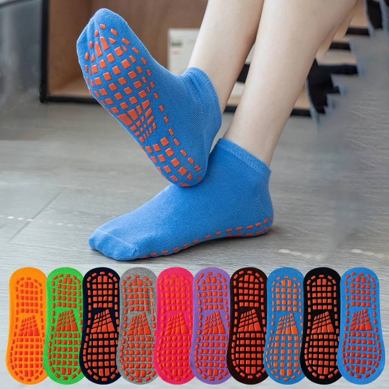 2 Pairs of Adhesive Non Slip Socks Solid Color Trampoline Socks Yoga Socks Sweat Wicking Moisture Absorption Anti Friction