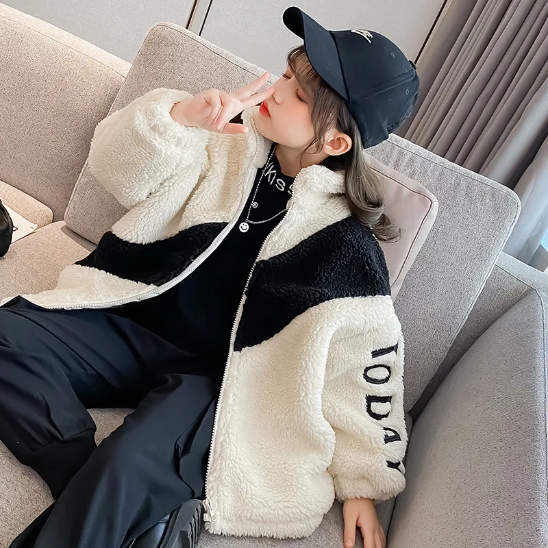 Girls' coat Autumn and winter 2024 new foreign style large child lamb wool coat autumn and winter children's thick woolen coat