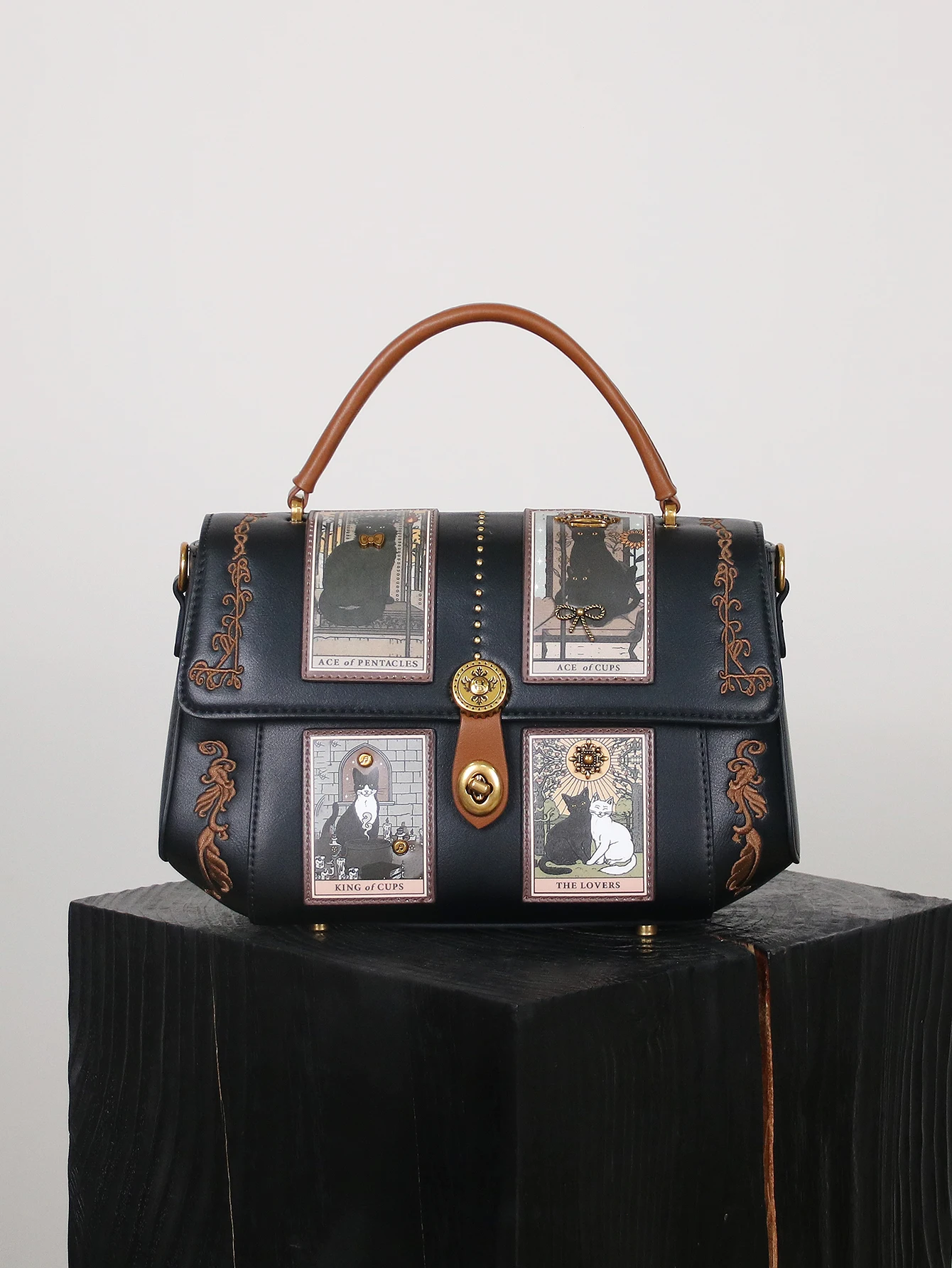 Vintage and Versatile Handbag with Beautiful Cat Pattern and Exquisite Embroidery Decoration Women Large Capacity Crossbody Bag
