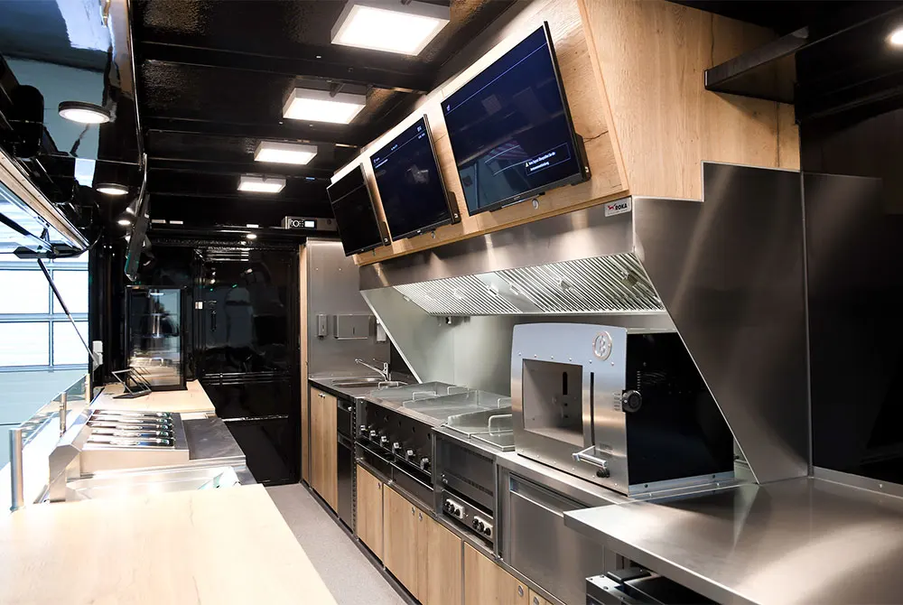 BBQ Concession Trailer Fully Equipped Mobile Coffee Bar Shop Fast Food Trailer Food Truck Manufacturer with Full Kitchen