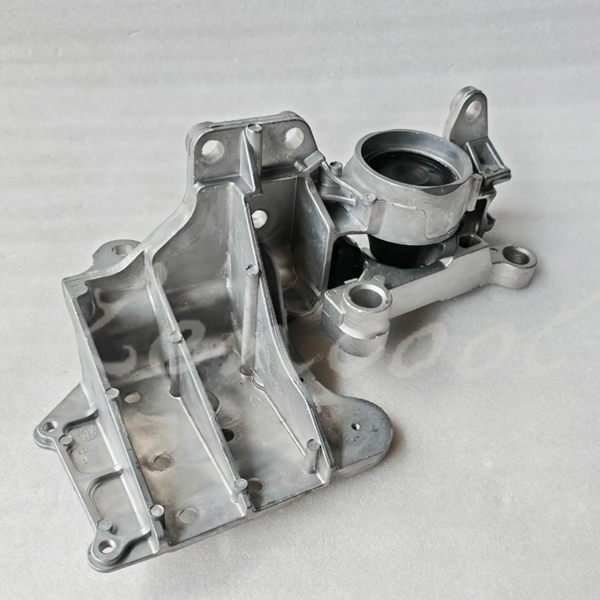 

11220-JE20A Крепление двигателя для NISSAN X-TRAIL 07-12 T31 2WD 11220-JD21A 11220JD21A 11220JE20A