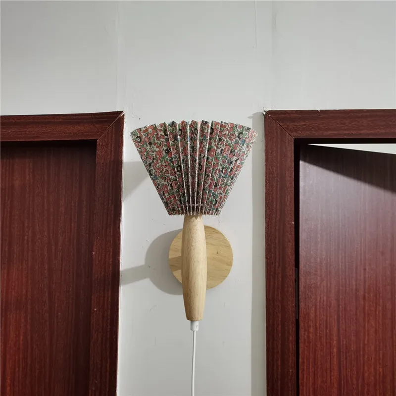 E27 Log Color Wood Wall Lamp Petal Lamp Porch Corridor Balcony Nordic Style Ancient Pleated Lamp Product Information