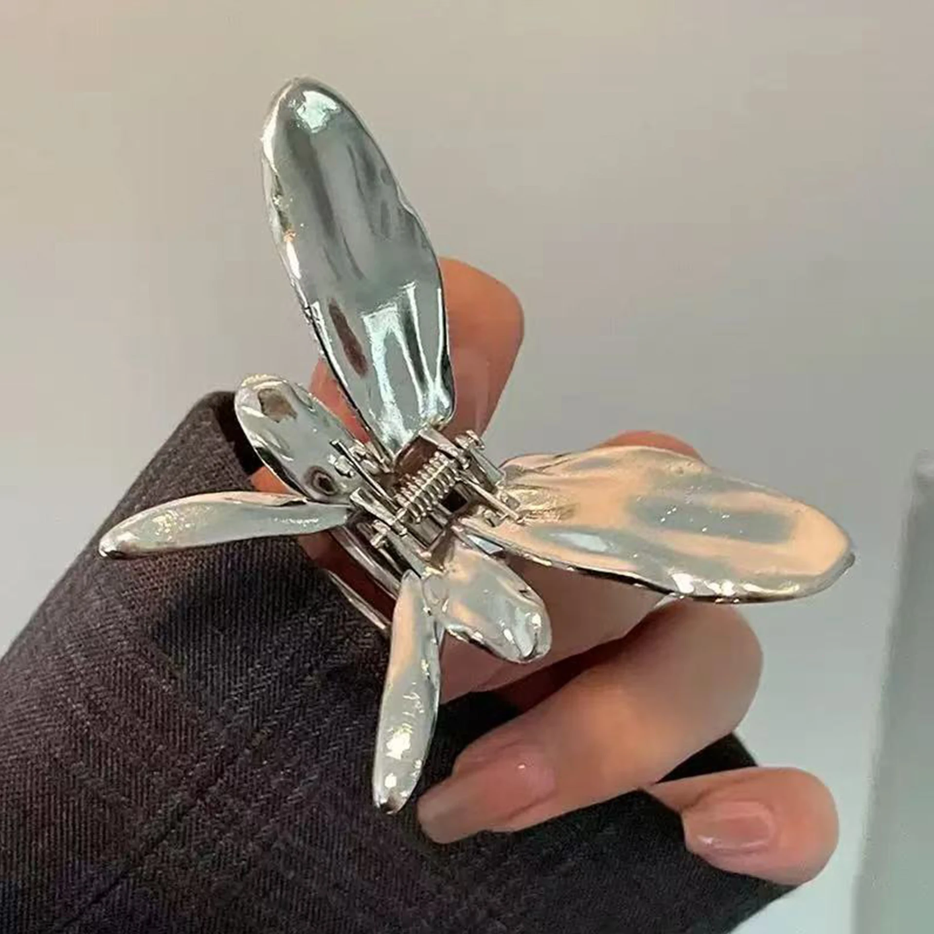 1 Stück Stilvolle Y2K Schmetterlings-Haarspange, Kleine Retro-Haarnadel für Halb-Up-Looks, Hochwertige Damen-Metall-Haarspange für den Hinterkopf – Detail 5