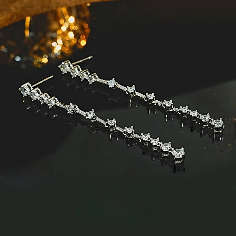 Light Luxury Tassel Lingdong 925 Silver Long Earrings Set with High Carbon Diamond Versatile Retro Style
