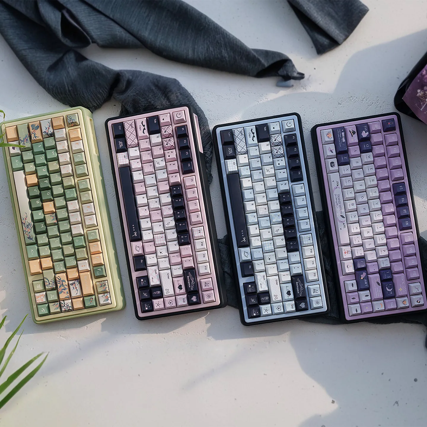 Teclado Mecánico URE UR82, Tri - Desk Setup Programmer reseña y precio