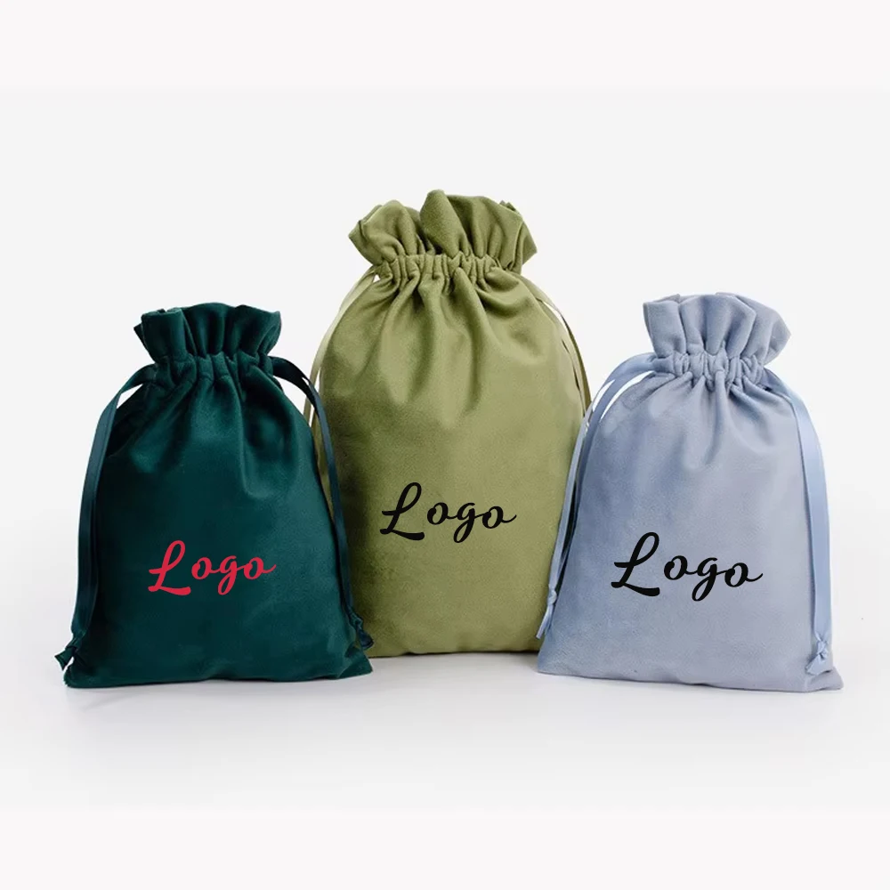 

100 шт., зеленый бархатный мешок на шнурке с логотипом, многоразовые фланелевые ювелирные изделия, ожерелье, серьги, упаковка, подарочные пакеты, оптом