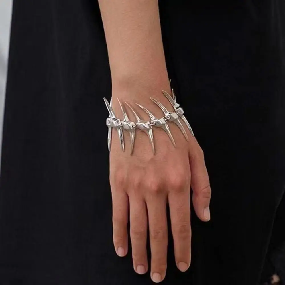 Alloy Construction Thorn Skeleton Necklace Link Chain Style Charm Bangle Fish Bone Chain Bracelet Fish Bone Pattern