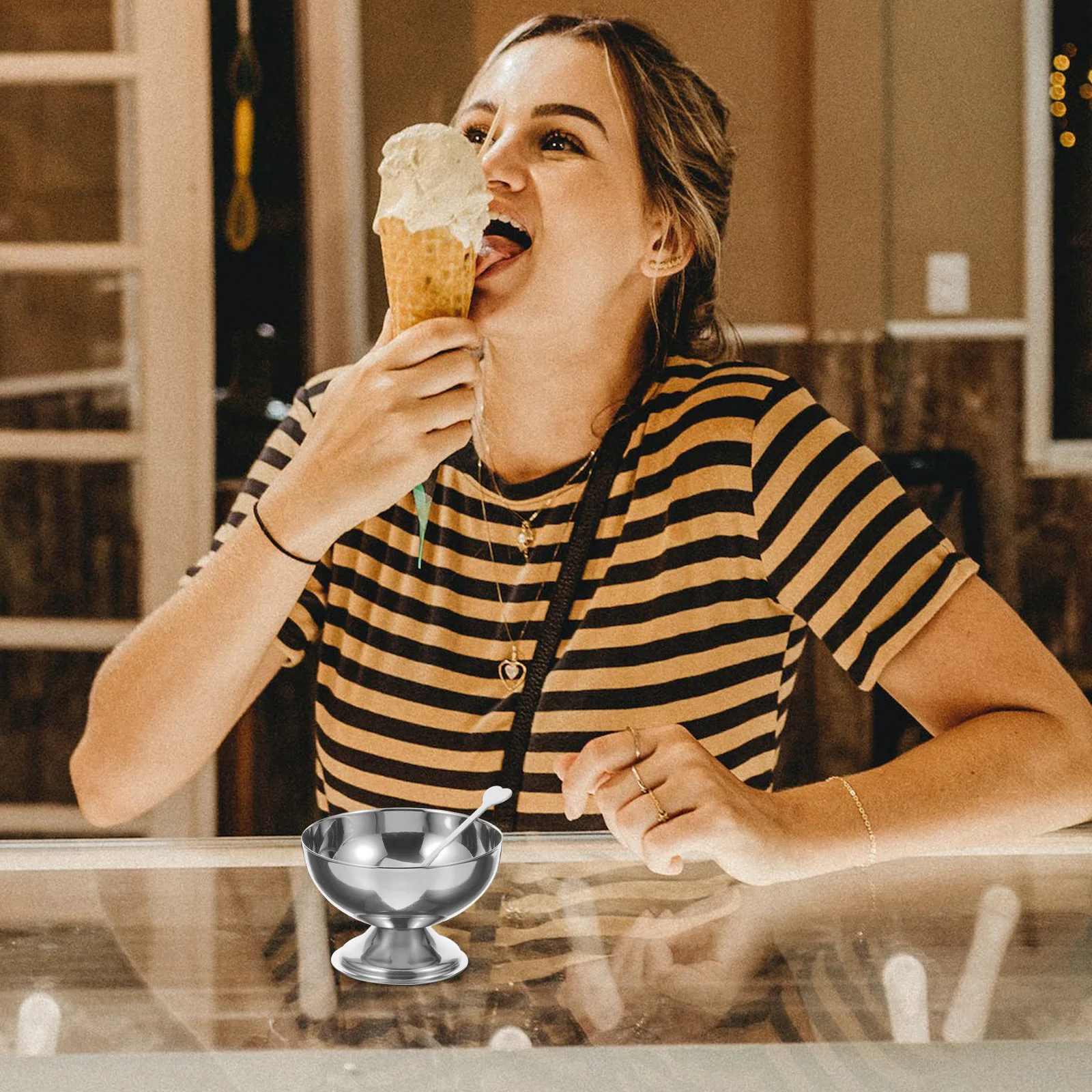 

Stainless Steel Ice Cream Cup Dessert Bowls Silver Small Creative Kitchenware Fruit Salad Yogurt Cake Bowl Reusable Home Dining