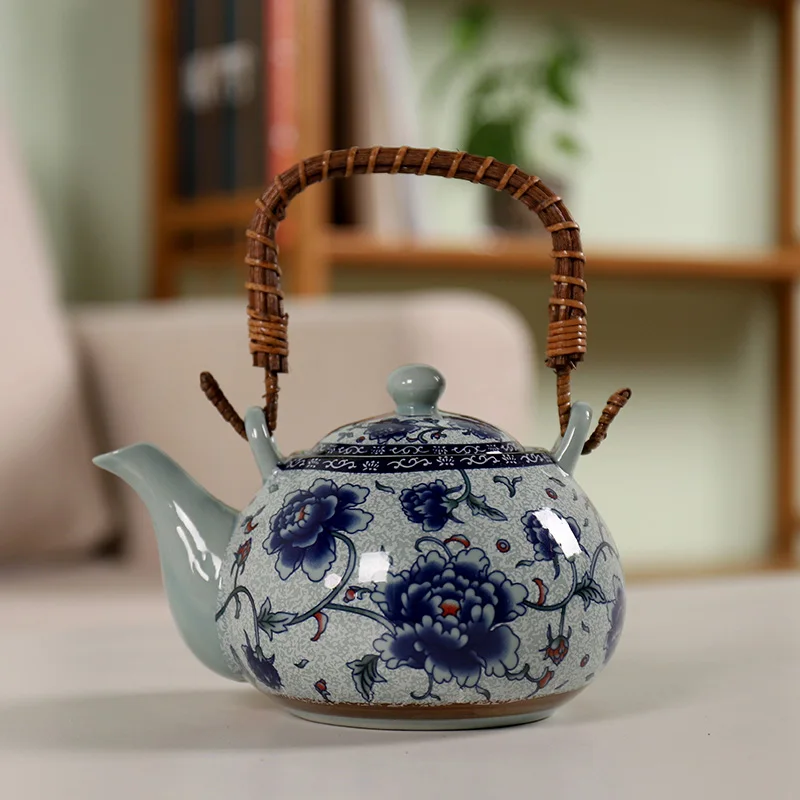 

Loop-Handled Teapot Ceramic Teapot Vintage Blue and White Porcelain Little Teapot 500ml with Strainer Teapot Restaurant Teapot