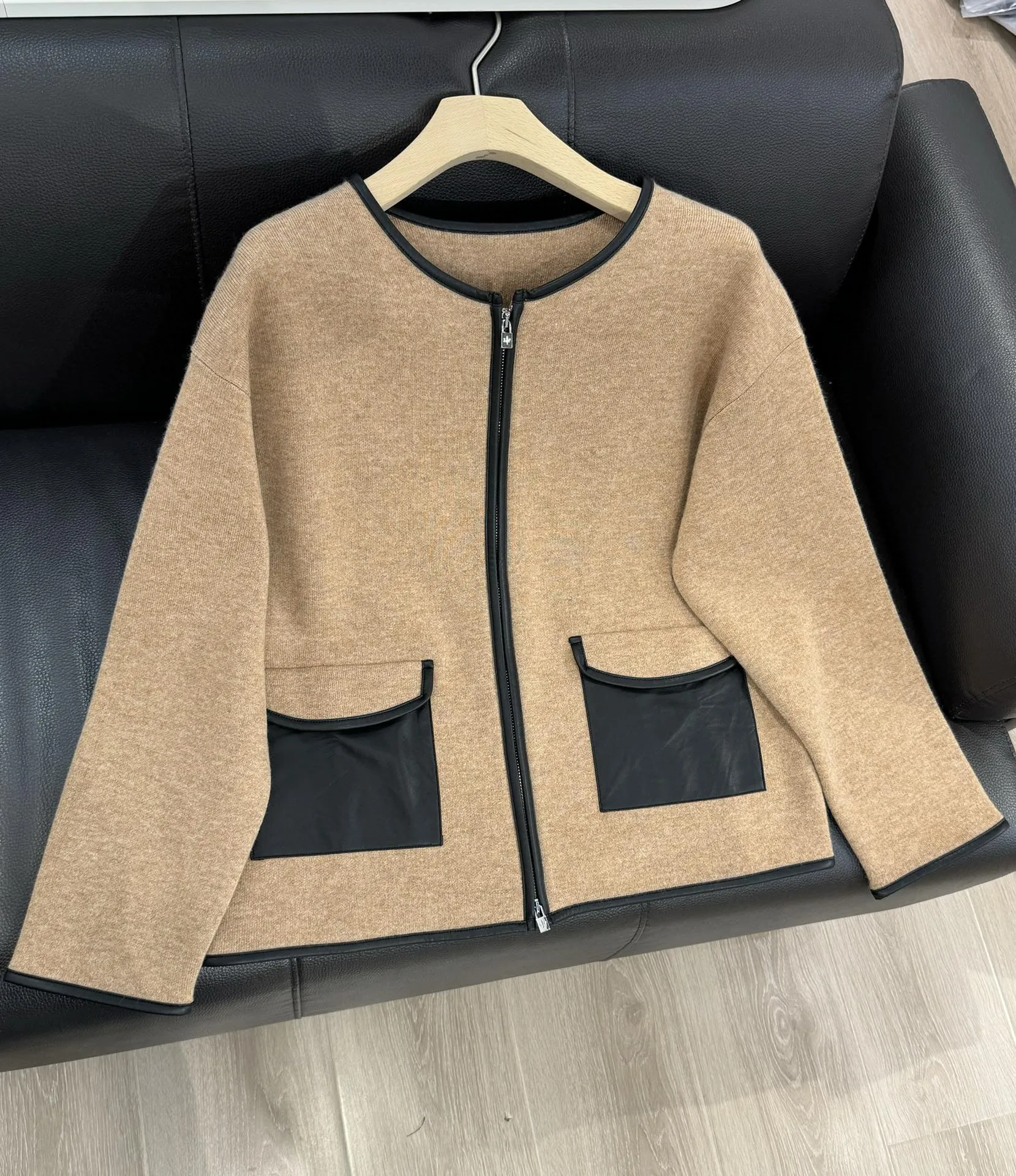 New cashmere lambskin pocket jacket round neck cardigan