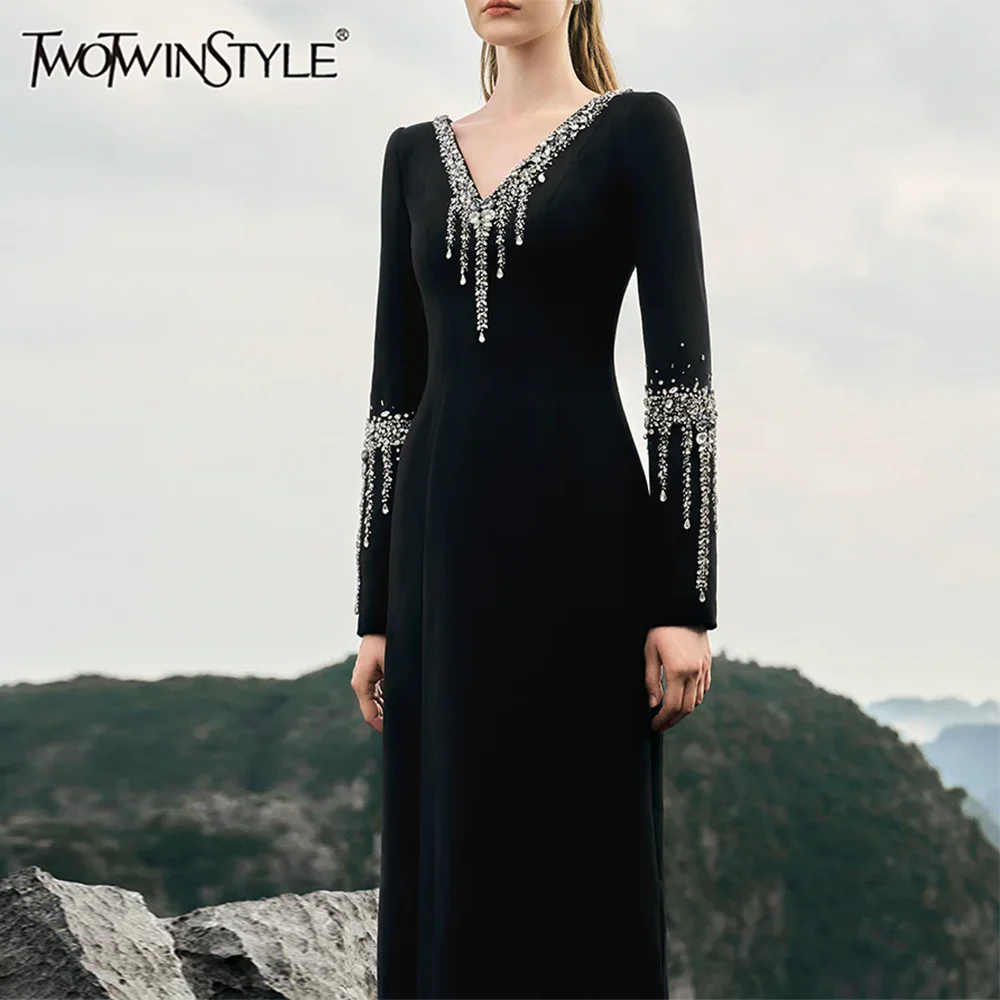 TWOTWINSTYLE Fashion Spliced Diamonds Temperament Dresses for Women Vneck Long Sleeves High Waist Elegant Dress Female Clothing
