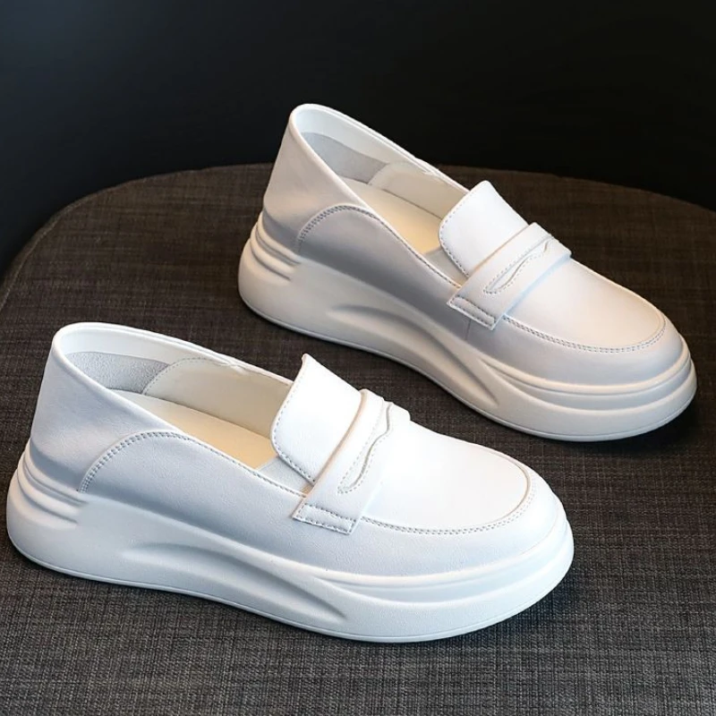 

Белые кожаные лоферы без шнуровки весна-лето 2025 года, эргономичный дизайн для повседневной офисной одежды ​