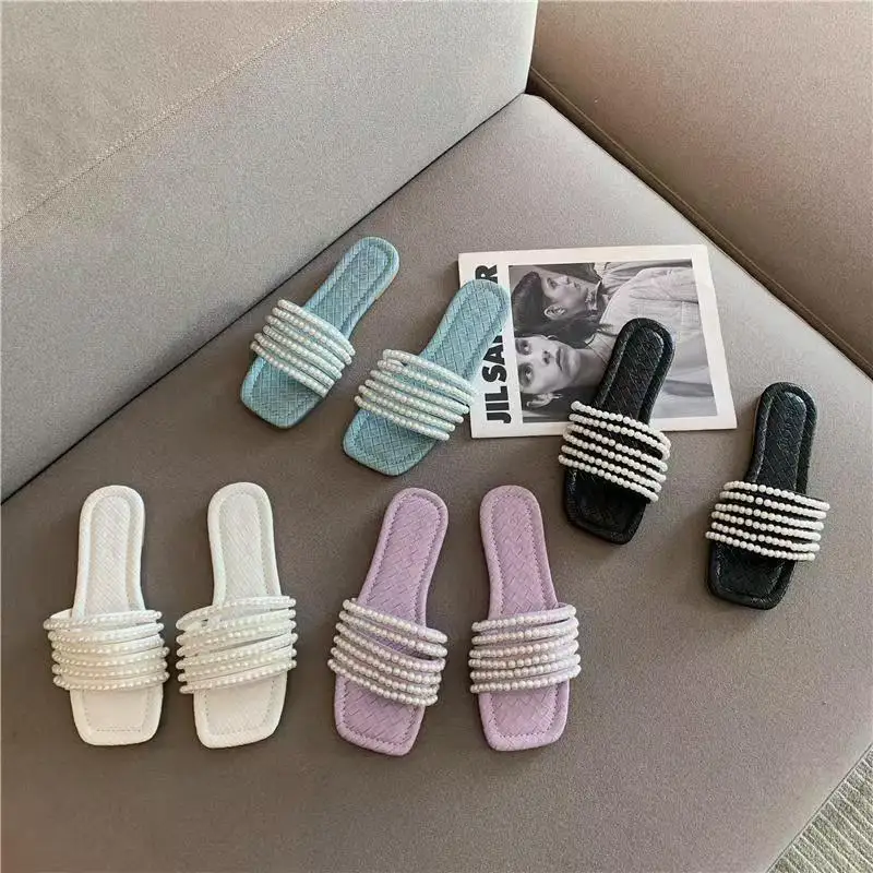 

The new summer fashion pearl slippers are comfortable, anti-slip, flat-bottomed, versatile and beautiful casual sandals