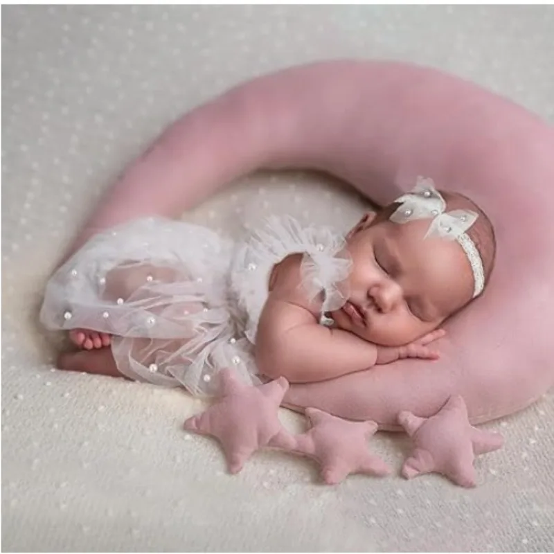 

Lace Newborn Photography Outfits Girl Dress Infant Photoshoot Outfits Cute Pearl Lace Rompers with Pearl Headband Tutu Skirt