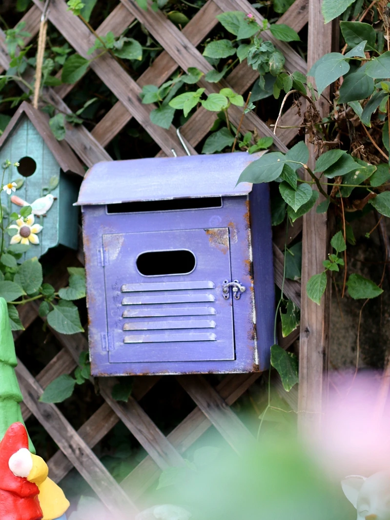 

Gardening mailbox Outdoor doorway wall decoration Villa green mailbox Vintage wall-mounted mailbox Courtyard Garden wall decorat