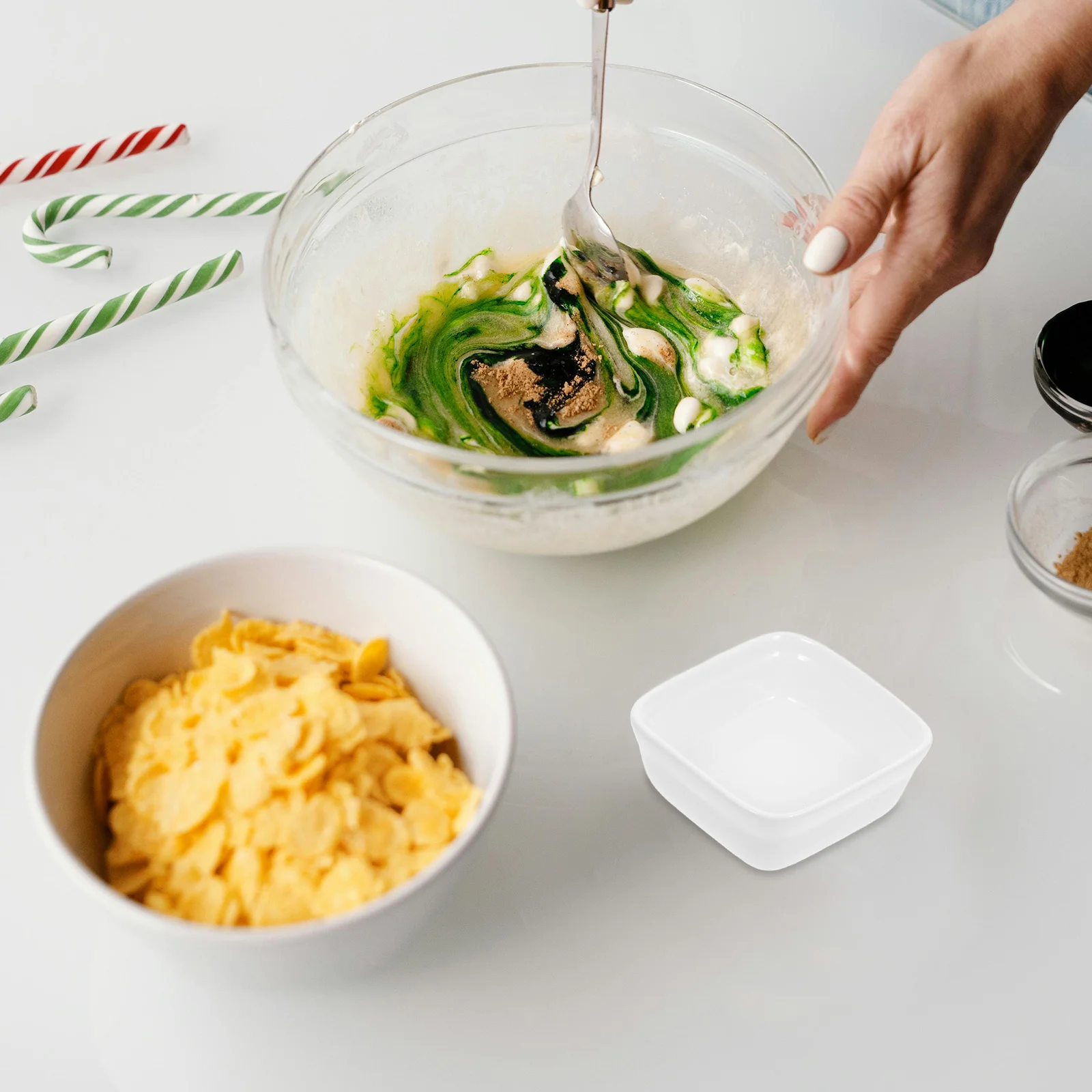 

4Pcs Ceramic Seasoning Dishes Square Mini White Dip Bowls Porcelain Snack Plates Sauce Containers for Soy Sauce Appetizers