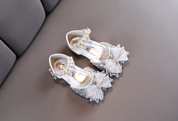 2026 Mädchen Lederschuhe Kinder Spitze Schmetterling Strass Perlen Verzierung Auftrittsschuhe Modische Hochzeitsschuhe für Kinder – Detail 8