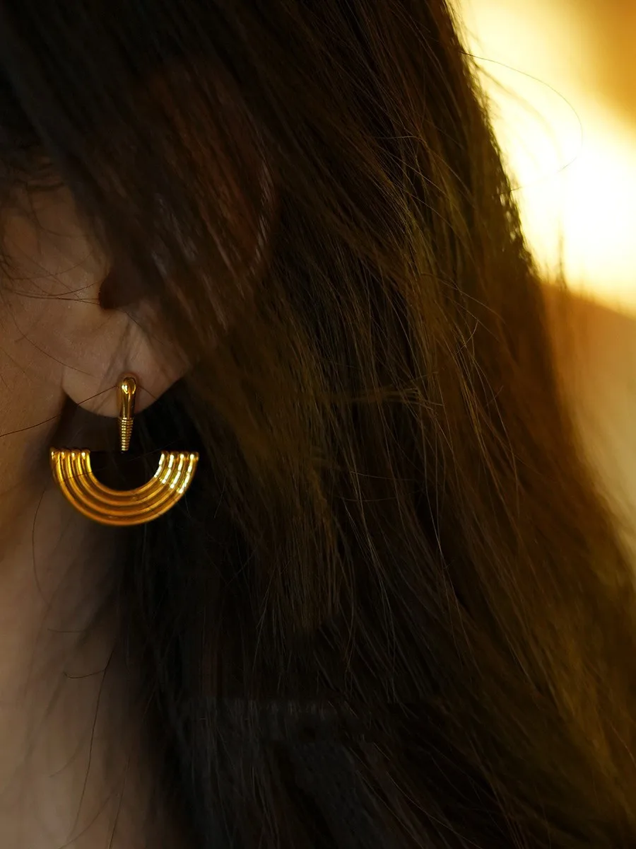 HUANZHI Black Glazed Metal Drop Earrings Geometric Sector Gold Color Irregular Vintage Personality Jewelry New Design