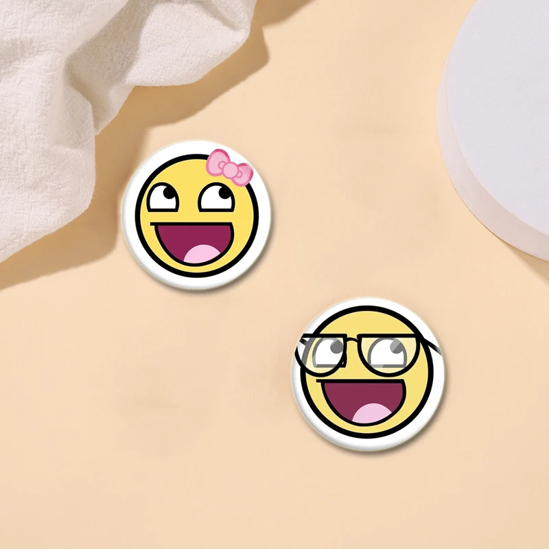 58/44/32 مللي متر الإبداعية ملحمة الوجه شارة لينة زر دبوس مضحك ملحمة الوجه ميمي بروش ل طوق ظهره قبعة الديكور الهدايا #3