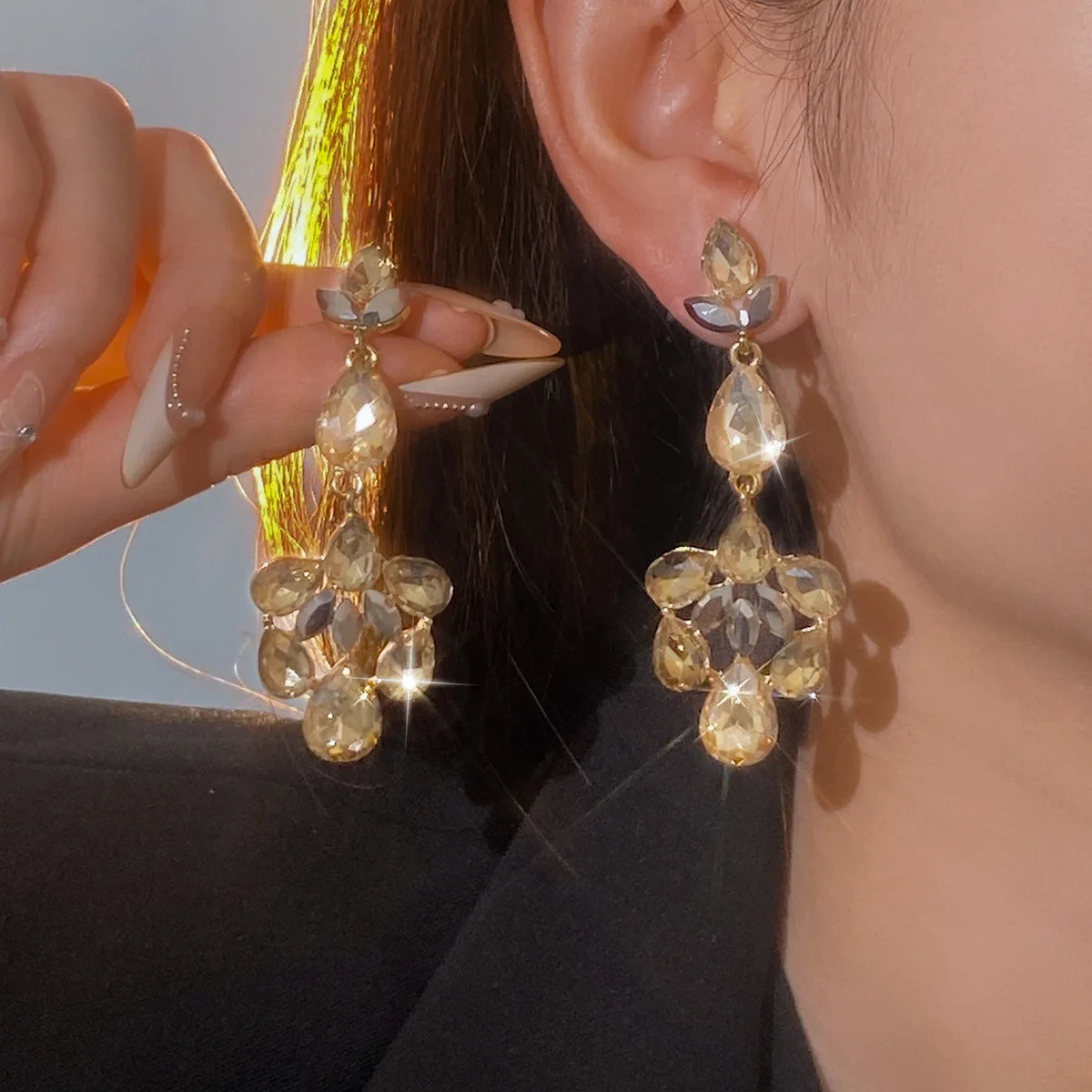 European and American cross-border silver needle diamond flower earrings light luxury high-end earrings fashion commuter fringed