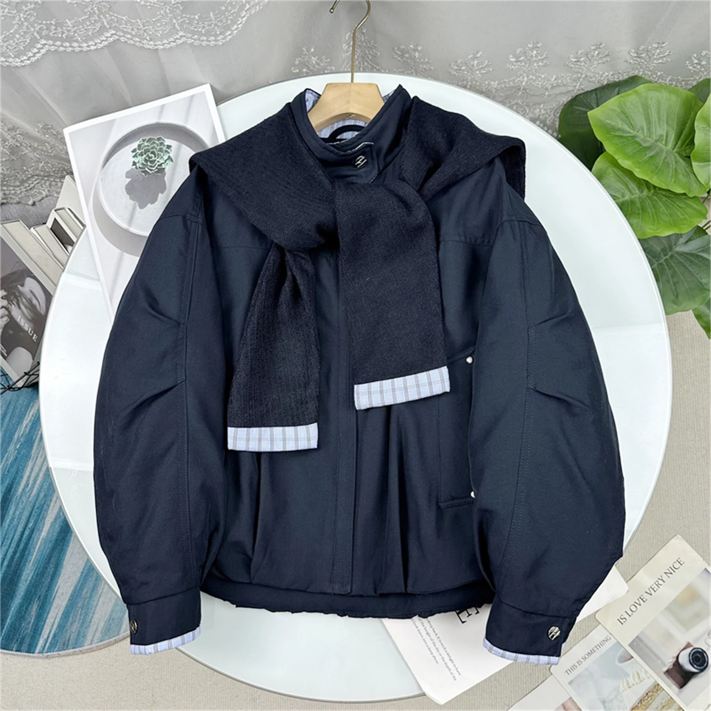 

Женская повседневная короткая пуховая куртка 2025 года, новая зимняя модель, с отложным воротником, теплая, с наполнителем из утиного пуха, с длинными рукавами, утолщенная, женское пальто