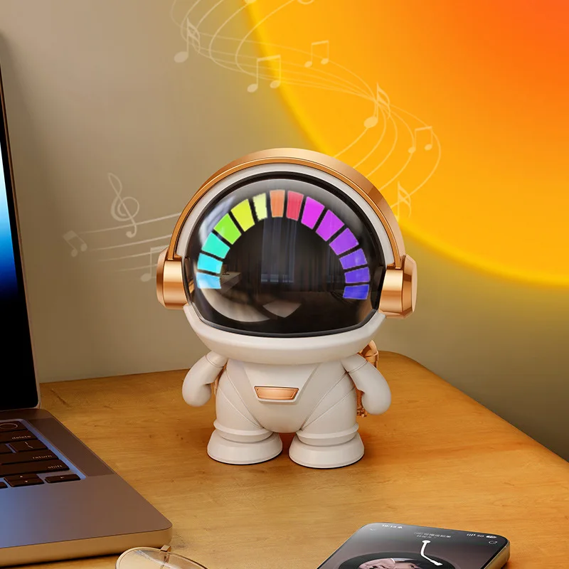 Spaceman Astronaut Wireless Bluetooth Speaker AI Smart Outdoor Subwoofer Desktop Creative Ornament Gift