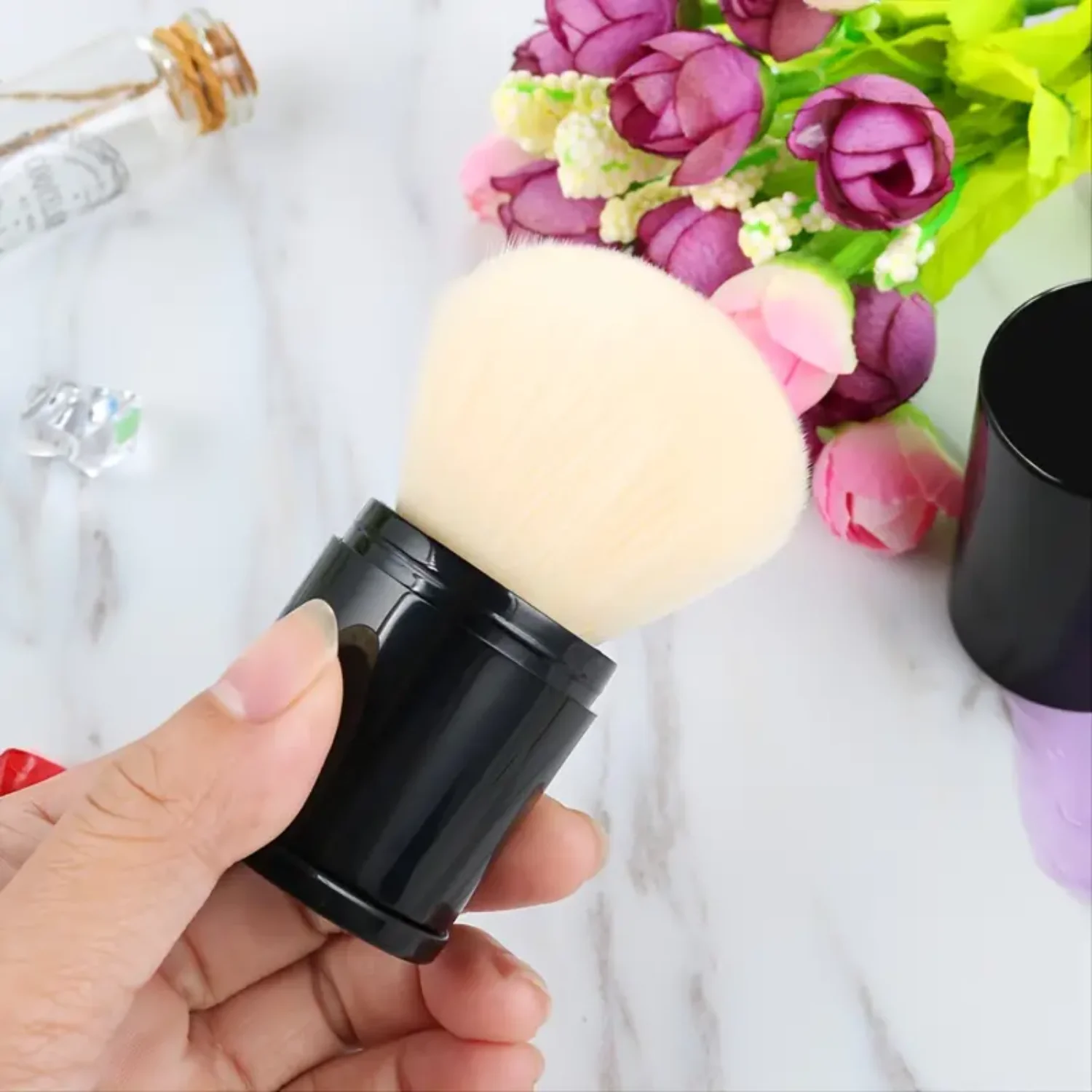 Pinceaux de maquillage rétractables pour fond de teint en poudre, blush, bronzant, mélangeur pour le visage, qualité supérieure et design portable!