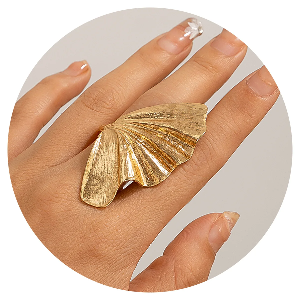 Rings Dainty Ginkgo Leaf Pattern Alloy Metallic Finish Aesthetic Sweet Feminine Finger Jewelry for Women Dating Outing Wear