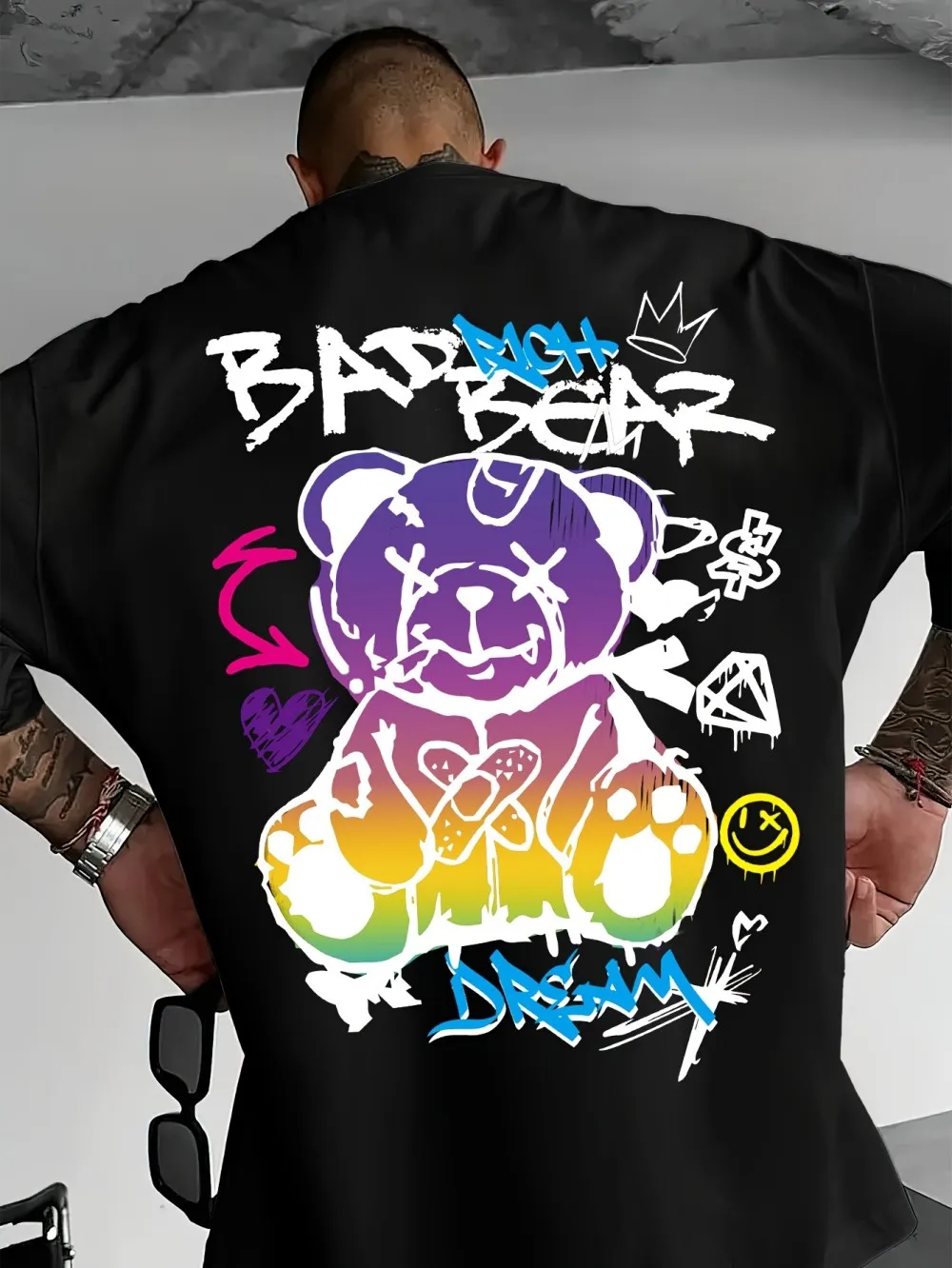 

2025 Summer New Men's Little Bear Graffiti Printed Comfortable i Breathable Round Neck T-shirt Outdoor Street Style Top
