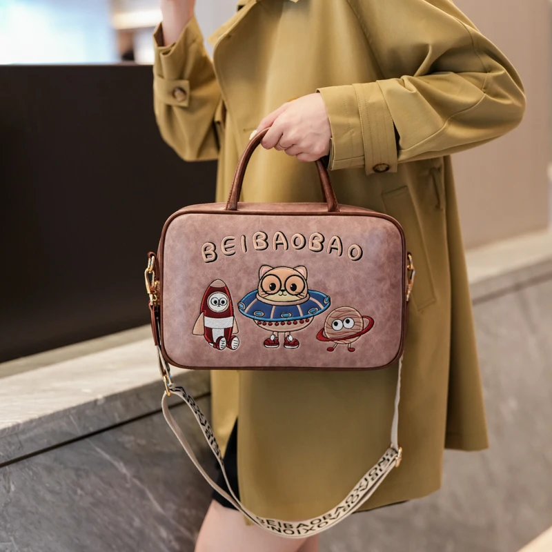 

Fashionable women Totes bag BeiBaoBao French large-capacity ladies' handbag urban women's commuting bag shoulder crossbody purse